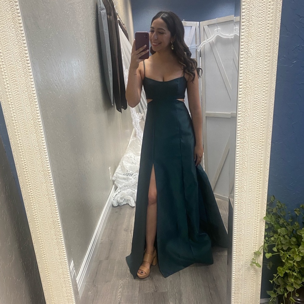 Elegant Green Evening Gown